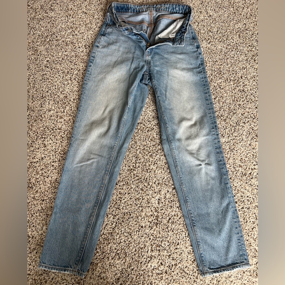 American Eagle Outfitters Light Mom Jeans size 00